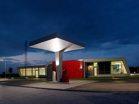 The Gazoline Petrol Station, is located in Cuneo, Italy. It was designed by Damilano Studio Architects, constructed in 2011, and covers 400 square meters. Modern Metropolis, Petrol Station, Filling Station, Long Road, Service Station, Gas Prices, Gas Station, Interior Architecture Design, Road Trips