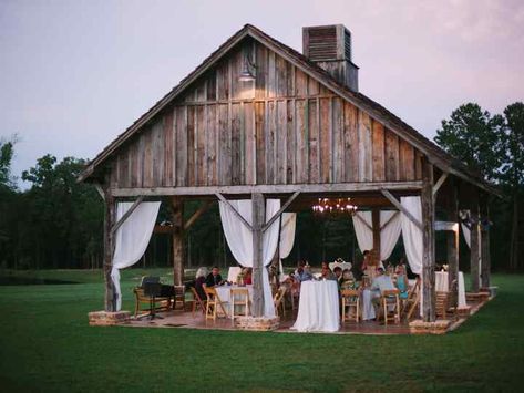 7 Wedding Venues in Jackson, Mississippi Every Couple Will Love Mississippi Wedding, Small Weddings Ceremony, Smallest Wedding Venue, Jackson Ms, Jackson Mississippi, Inexpensive Wedding Venues, Backyard Inspo, Barn Wedding Venue, Gray Weddings