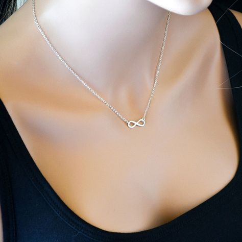 Simple Chains Silver, Silver Infinity Necklace, Infinity Chain, Simple Necklace Designs, Minimalist Jewelry Silver, Silver Bracelet Designs, Silver Necklace Designs, Simple Chain Necklace, Infinity Necklace Silver