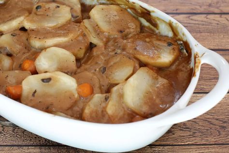 Simple Cube Steak Casserole With Potatoes Cubed Steak Casserole, Cube Steak Casserole Recipes, Steak And Potatoes Casserole, Cube Steak Casserole, Recipes With Cube Steak, Casserole Recipes Oven, Cube Steak And Potatoes, Steak Casserole Recipes, Casserole With Potatoes