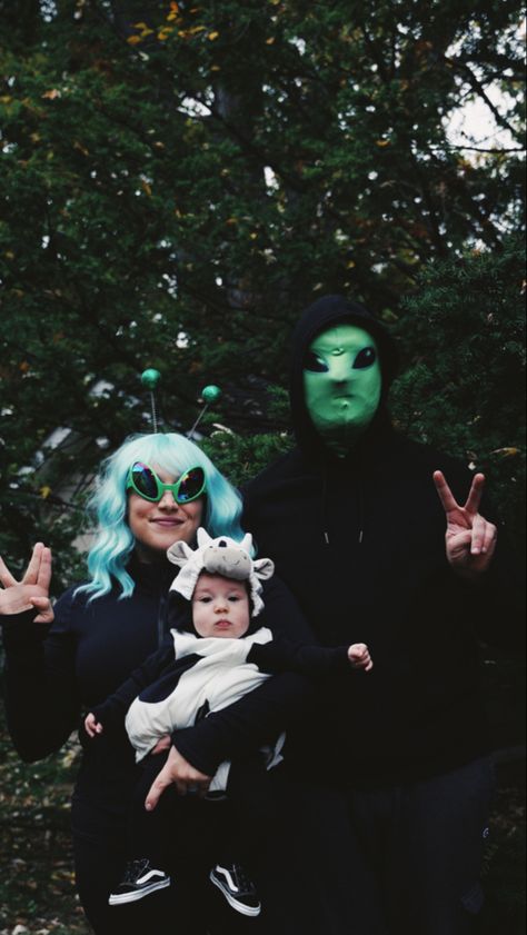 Avocado Family Costume, Family Cow Costumes, Cow Family Costume, Cow Family Halloween Costumes, Family Alien Halloween Costumes, Family Alien Costume, Alien Family Halloween Costume, Alien Baby Costume, Baby Alien Costume