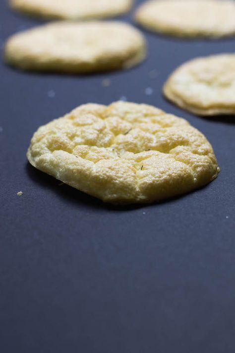 Easy Cloud Bread without cream cheese via @foodbymars -- gluten free Easy Cloud Bread, Dairy Free Bread, Low Carb Sandwiches, Best Keto Bread, Lactose Free Diet, Sans Gluten Sans Lactose, Cloud Bread, Keto Diet Menu, Delicious Bread