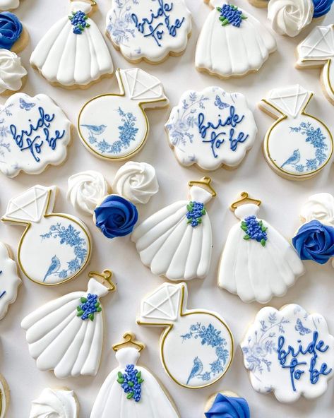 Chinoiserie Cookies Decorated, Something Blue Shower Cookies, Blue And White Bridal Shower Cookies, Blue Bridal Shower Cookies, Bridal Shower Cookies Ideas, Chinoiserie Wedding, Bridal Shower Luncheon, Bridal Cookies, Icing Techniques