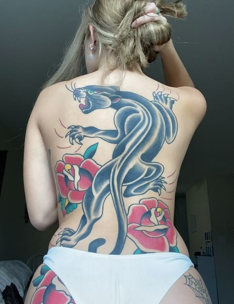 #americantraditional #tattoo #tattooideas #roses #panther #panthertattoo Panther With Roses Tattoo, Back Panther Tattoo, Panther And Roses Tattoo, Spine Tattoos American Traditional, Black Panther Back Tattoo, Spine Tattoo Traditional, American Traditional Spine Tattoo, Queen B Tattoo, Panther Rose Tattoo