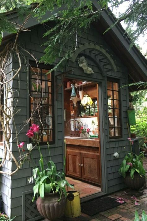 Rustic Garden Shed @ Country Living. I love this potting shed. Add a porch and bench and you're all set. Shed Conversion Ideas, Painted Garden Sheds, Shed Inspiration, Kitchen Oak, Cottage Garden Sheds, Taman Diy, Backyard Storage Sheds, Diy Storage Shed, Backyard Storage