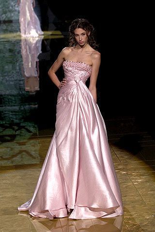 00s Mode, Elie Saab Haute Couture, Mode Rose, Mode Glamour, Runway Fashion Couture, Elie Saab Couture, Elie Saab Spring, Runway Outfits, Pink Gown