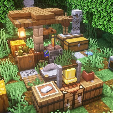 Minecraft Work Station Ideas, Minecraft Outdoor, Minecraft Garden, Rumah Minecraft Sederhana, Minecraft Aesthetic, The Outpost, Minecraft Things, Minecraft Structures, Minecraft Interior Design