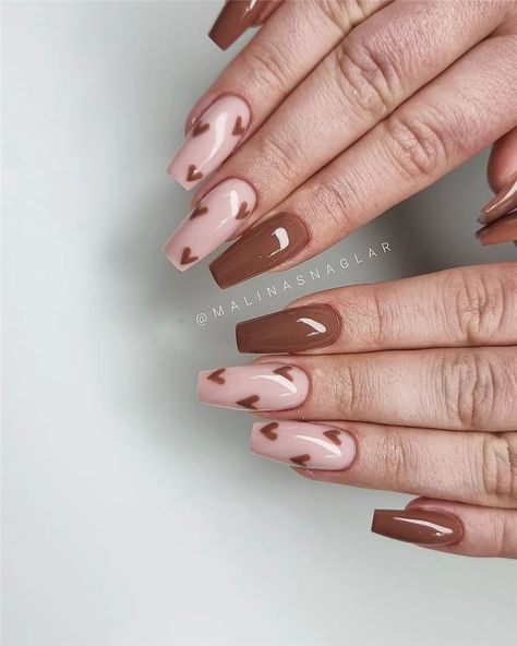 30 Gorgeous Brown Nail Designs To Try In Fall - Flymeso Blog Beige Valentines Nails, Brown Hearts Nails, Fall Heart Nails, Valentines Day Nails Brown, Cute Valentines Nail Ideas, Neutral Heart Nails, Nails With Hearts Design, Brown Nails With Heart, Cute Nails With Hearts