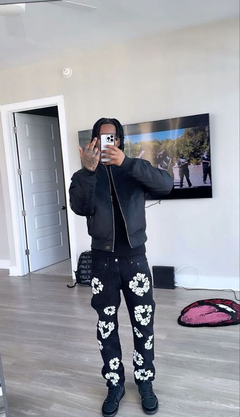 Travis Scott Phantom, Travis Scott Outfits, Mens Clothing Trends, Black Outfit Men, Denim Tears, Drip Outfit Men, Cute Nike Outfits, Dope Fits, Black Men Fashion Swag