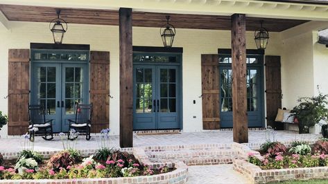 Blue Doors, Home Exterior Makeover, Casas Coloniales, Exterior Makeover, Southern Homes, Modern Farmhouse Exterior, Front Entrance, Doors And Windows, Porch Design