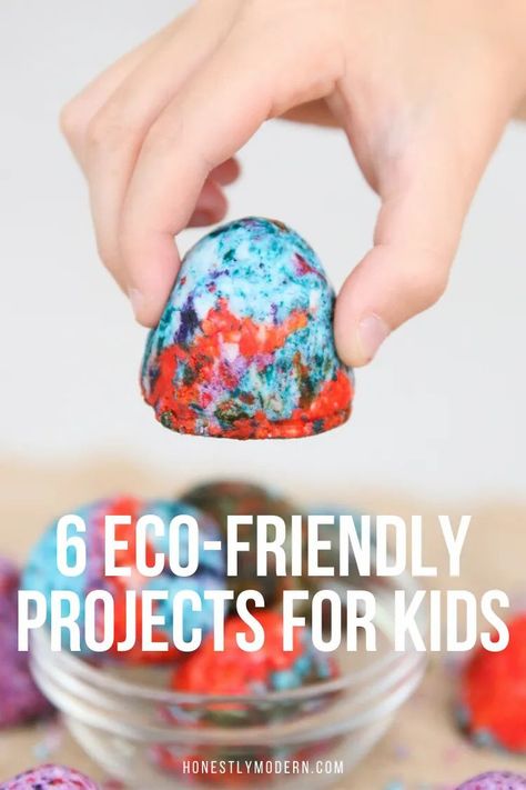 Looking for eco-friendly projects for kids? Check out these six projects that are simple, can be done indoors, and don't require any screens. Which of these eco-friendly projects will your kids love? | #HonestlyModern #ecofriendlyprojects #projectsforkids Eco Friendly Art Projects, Sustainability Activities, Environmental Activities, Market Day Ideas, Recycling Activities, Green Crafts For Kids, Eco Crafts, Eco Kids, Eco Friendly Kids