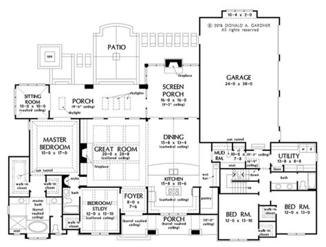 Plan #929-1023 - Houseplans.com House Plans 4 Bedroom, Trendy House, Murphy Bed Plans, House Plans One Story, Craftsman House Plans, Country House Plans, Home Plans, Bedroom House Plans, Conceptual Design