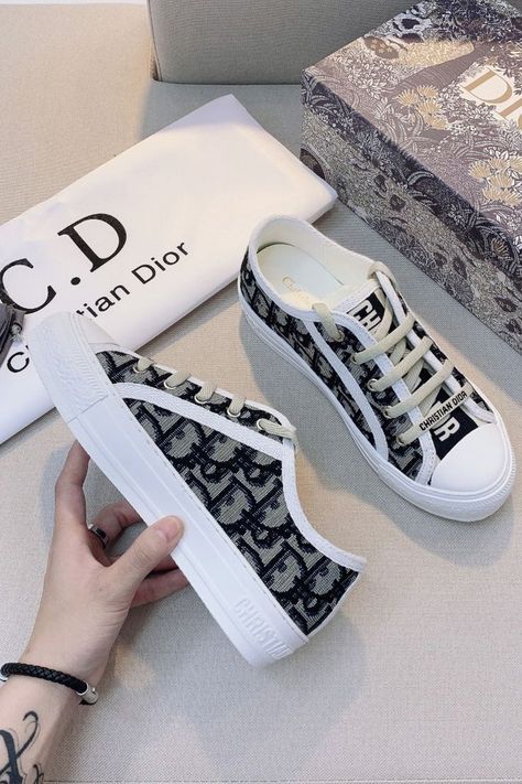 Footwear Aesthetic, Casual Night Out Outfit Summer, Footwear Outfit, Louis Vuitton Sneaker, Dior Purse, Pretty Sneakers, Louis Vuitton Sneakers, Dior Sneakers, Fashion Shoes Heels