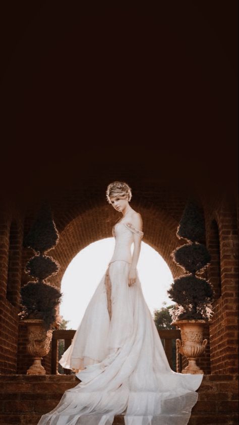 Love Story Taylor Swift, Love Story Taylor, Lyrics Lockscreen, Taylor Nation, Taylor Swift Dress, Love Story Wedding, Taylor Swift Fearless, Swift Photo, Taylor Swift Outfits