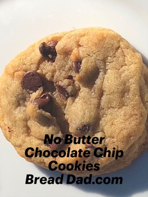 These delicious chocolate chip cookies are made without any butter. Join Bread Dad's email newsletter for more easy recipes - http://eepurl.com/gPY50r #NoButterCookies #NoButterCookieRecipes #NoButterChocolateChipCookies #ButterlessChocolateChipCookies No Butter Banana Bread, Butterscotch Chip Cookies, Butterscotch Cookies, Make Chocolate Chip Cookies, Homemade Chocolate Chip Cookies, Homemade Chocolate Chips, Delicious Cookie Recipes, Milk Chocolate Chips, Chocolate Chip Cookie Dough