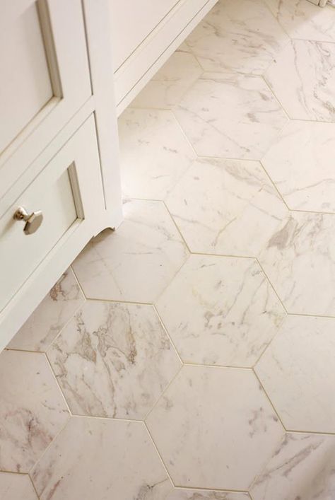 32 white hexagon bathroom tile ideas and pictures White Hexagon Bathroom, Hexagon Bathroom Tile, Colorful Bathroom Tile, Patterned Bathroom Tiles, Best Kitchen Design, Tiles For Bathroom, Storage Small, Master Bath Remodel, Marble Flooring