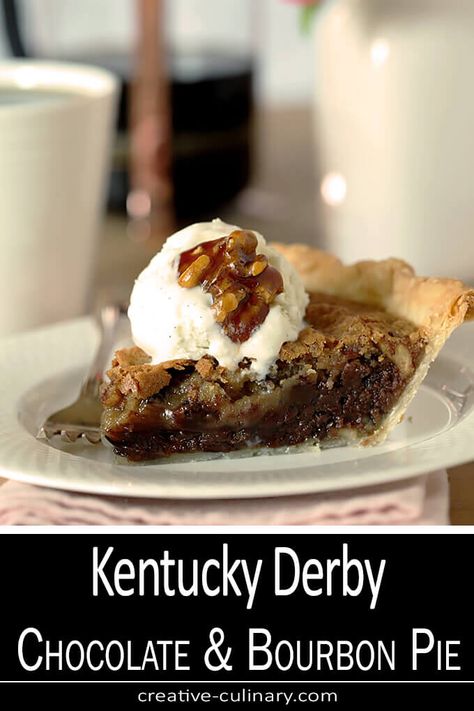 Kentucky Derby Pie Recipe, Derby Pie Recipe, Bourbon Pie, Kentucky Derby Pie, Kentucky Derby Party Food, Derby Pie, Bourbon Recipes, Pie Pops, Chocolate Bourbon