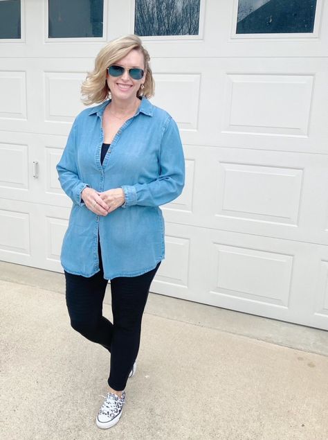 Three Ways to Style a Denim Shirt Blue Jean Button Up Shirt Outfit, Plus Size Denim Shirt Outfit, Denim Shirt And Jeans Outfit, Denim Shirt With Leggings, Oversized Denim Shirt Outfit, Style A Denim Shirt, Dark Denim Shirt, Colored Denim Jeans, Jean Button Up Shirt