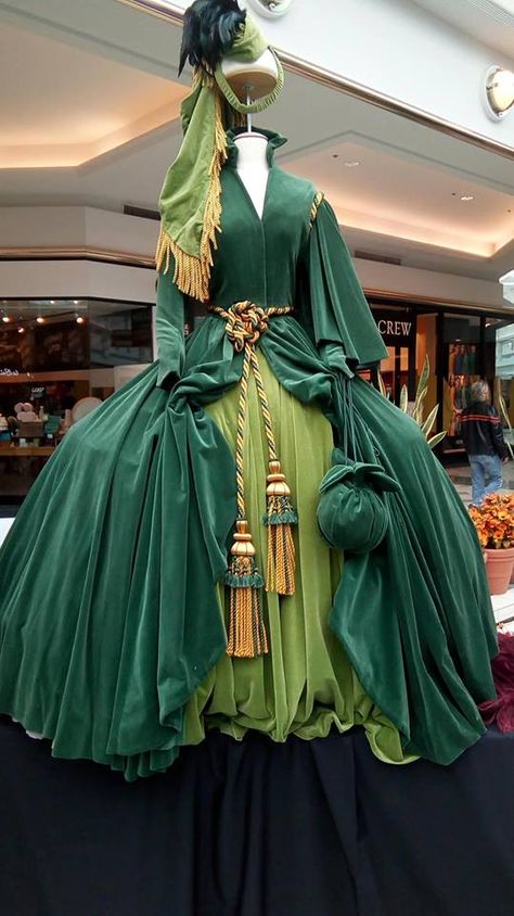 Gone With The Wind Green Dress, Gone With The Wind Costumes, Gone With The Wind Dresses, Scarlett O'hara, Famous Outfits, Vivien Leigh, Costume Collection, Teal Dress, Movie Costumes