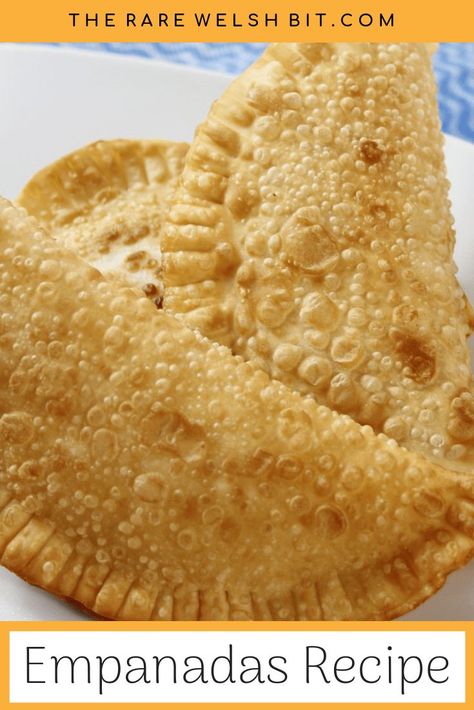 Puerto Rican Empanadas | Eat Like a Local | The Rare Welsh Bit Puerto Rican Empanadas, Vegetarian Empanadas, Recetas Puertorriqueñas, Puerto Rico Food, Boricua Recipes, Empanadas Recipe, Puerto Rican Recipes, Yummy Lunches, Caribbean Recipes