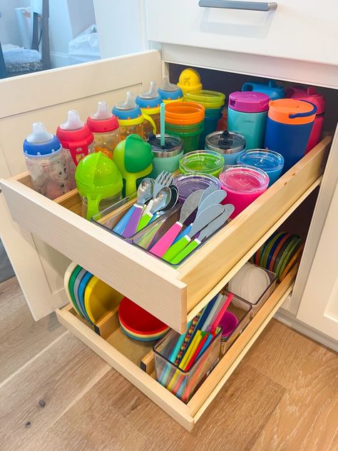 KITCHEN | Prim-Space Baby Food Organization, Kitchen Drawer Organizers, Organizers Kitchen, Kitchen Utensil Organization, Kitchen Shelf Decor, Kids Organization, House Organisation, Kitchen Organisation, Utensil Organization