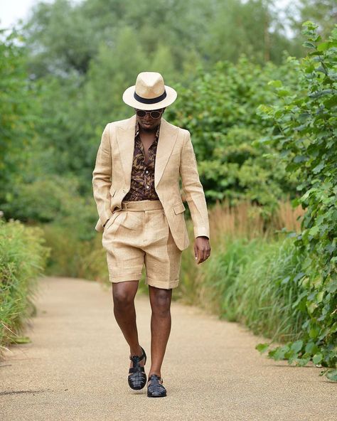 Suit And Shorts Men, Short Suits Men, Summer Groom, Short Pants Suit, Blazer E Short, Mens Wedding Attire, Wedding Outfit Men, Short Men Fashion, Fresh Outfits