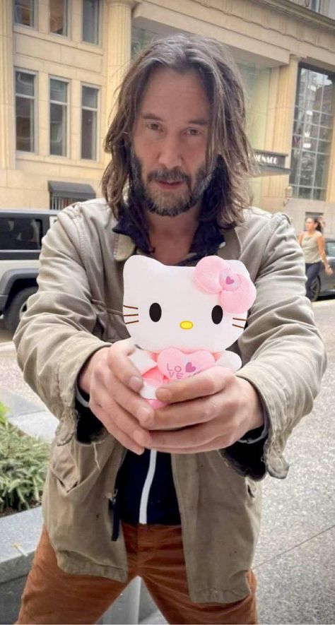 Wojskowy Humor, Hellboy Tattoo, Baba Jaga, Keanu Reeves John Wick, Keanu Charles Reeves, Very Funny Pictures, Really Funny Pictures, Keanu Reeves, Reaction Pictures