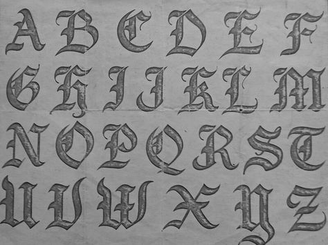 Old english alphabet Tattoos Cursive, Fonts Graffiti, Blitz Tattoo, Old English Alphabet, Alphabet Graffiti, Fancy Cursive, Graffiti Lettering Alphabet, Graffiti Art Letters, Font Handwriting