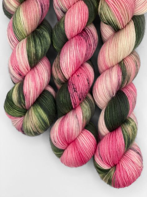 Hand Dyed Yarn Inspiration, Afghan Loom, Yarn Color Combinations, Artisan Yarn, Yarn Inspiration, One In A Melon, 400m, Variegated Yarn, Scarf Knitting Patterns