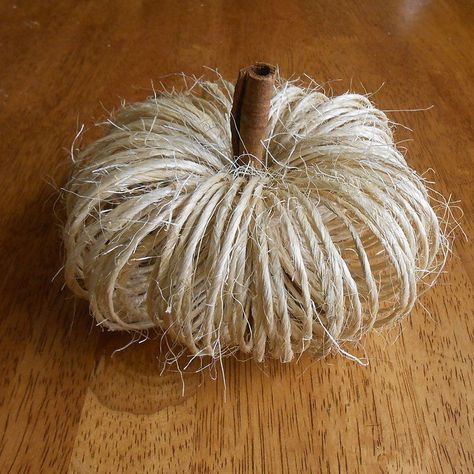 Easy Twine Fall Pumpkins Fall Rec, Canning Lid Pumpkin, Twine Pumpkins, Pumpkins Crafts, Fall Pinterest, Shabby Chic Fall, Twine Crafts, Fall Pumpkin Crafts, Porch Pumpkins