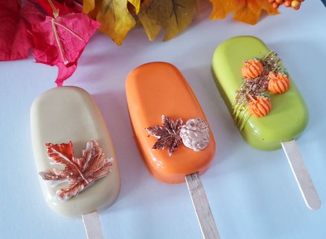 Cakesicles Thanksgiving, Autumn Cakesicles, Pumpkin Cakesicles, Fall Cakesicles Ideas, Thanksgiving Cakesicles, Thanksgiving Cakesicles Ideas, Fall Cakesicles, Thanksgiving Cake Pops, Fall Cake Pops