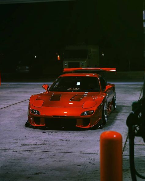 @lowkatski_fd3s on Instagram: “Gas station lighting hits the spot everytime. #mazdaspeed #bigcountrylabs #jdmlifestyle #fd #mazdarx7 #mazda #fd3s #rx7 #workwheels…” Phonk Drift, Arte Grunge, Jdm Wallpaper, Best Jdm Cars, Street Racing Cars, Rx 7, Mazda Rx7, Street Racing, Nissan Gt-r