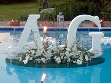 Backyard Wedding Pool, Wedding Pool Party Decorations, Floating Pool Decorations, Pool Wedding Decorations, Royal Blue Wedding Decorations, Pool Decorations, Wedding Pool Party, Pool Wedding, Classic Wedding Decorations