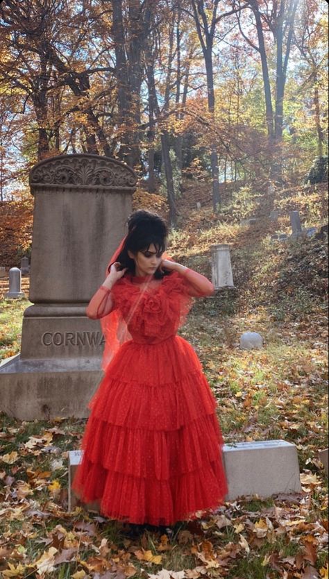 Lydia Deetz Dress, Lydia Costume, Lydia Cosplay, Halloween Costumes Princess, 3 Halloween Costumes, Bride Halloween Costume, Beetlejuice Halloween Costume, Friends Trio, Halloween Bride Costumes