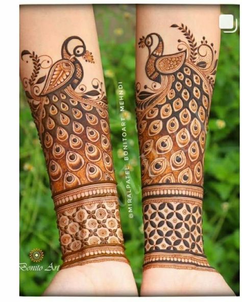 Peacock Mehndi Designs Hands, Art Inspiration Drawing Creativity, Mehandi Designs Peacock, Peacock Design Mehendi, Henna Bridal Designs, Peacock Henna Designs, Hand Art Henna, Henna Hand Art, Morocco Henna