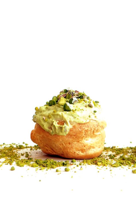 Tea Time Treats, Choux Dough, Traditional French Recipes, Raw Pistachios, Classic French Dishes, Pistachio Cream, Cream Cheese Eggs, Cheese Tarts, Pastry Shells