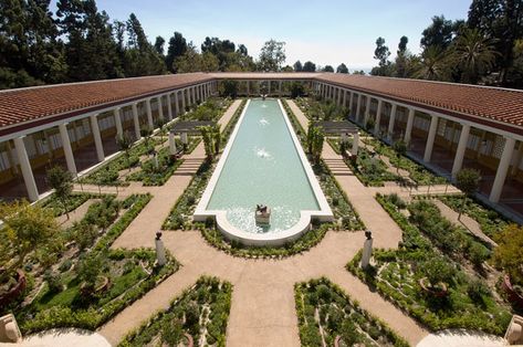 The Outer Peristyle at the Getty Villa Ancient Roman Houses, Ancient Roman Architecture, Formal Garden Design, Roman Garden, Roman House, Roman Villa, Getty Villa, Pompeii And Herculaneum, Roman Architecture