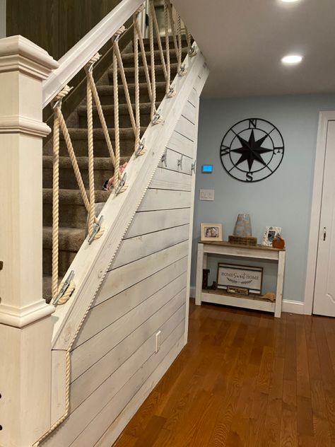 House Staircase, Stair Railing Design, Cape House, Staircase Railings, Deck Decorating Ideas, Beach House Design, In Front Of House, Nautical Home, Railing Design