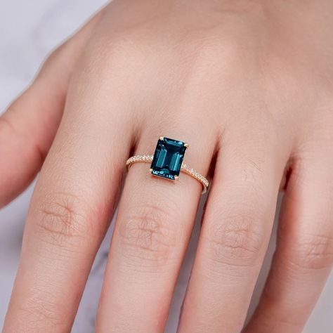 London Blue Topaz Ring Yellow Gold, Blue Topaz Ring Gold, Yellow Topaz Ring, Minimal Gold Jewelry, London Blue Topaz Engagement Rings, Topaz Wedding Ring, Gemstone Wedding, Ring Emerald Cut, Blue Topaz Engagement Ring