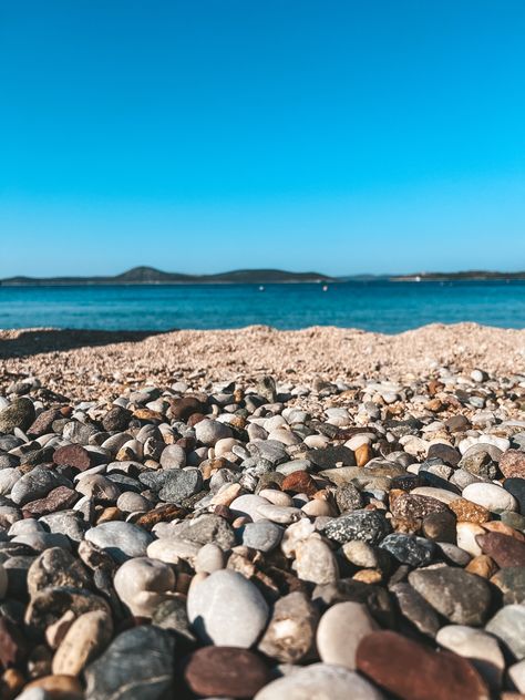 summer - aesthetic - beach - croatia - stone - holidays Stone Beach Aesthetic, Beach Stones, Beach Aesthetic, Summer Aesthetic, Beach Life, Croatia, Water, Stone