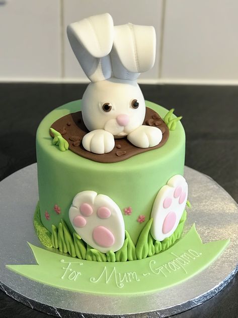 Rabbit Theme Cake, Bunny Theme Cake, Easter Birthday Cake, Easter Cake Designs, Easter Themed Cakes, Easter Cake Decorating, Bunny Birthday Cake, Different Kinds Of Cakes, Cake Easter