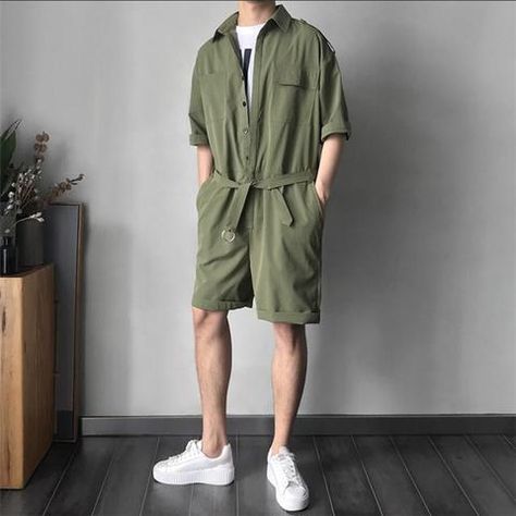 Hongkong Outfit, Jumpsuit Belt, Men Jumpsuit, Romper Men, Overalls Men, Trendy Boy Outfits, Style Jumpsuit, Jumpsuit Men, Outfits Hombre