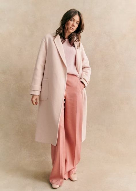 Mederick Coat - Powder Pink - Wool - Sézane Pink Coat Outfit, Estilo Kardashian, Style Parisienne, Paris Mode, Pink Coat, Coat Outfits, Style Mistakes, Powder Pink, Blouse Dress