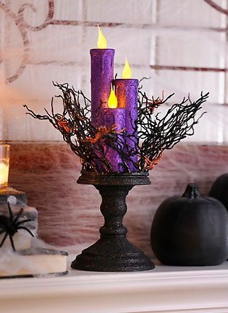 Festa Hotel Transylvania, Led Purple, Halloween Themed Birthday Party, Halloween Diy Outdoor, Purple Candles, Creepy Halloween Decorations, Easy Halloween Decorations, Halloween Centerpiece, Garden Decor Diy