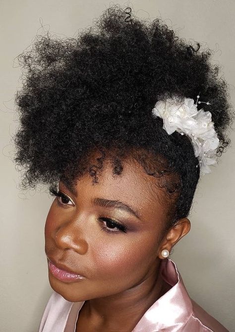 Wedding Afro, Afro Bride, African American Bride Hairstyles, Natural Hair Updo Wedding, Wedding Updo Hairstyles, Afro Puff Hairstyles, Happy Resurrection, Cinnamon Hair Colors, Black Wedding Hairstyles