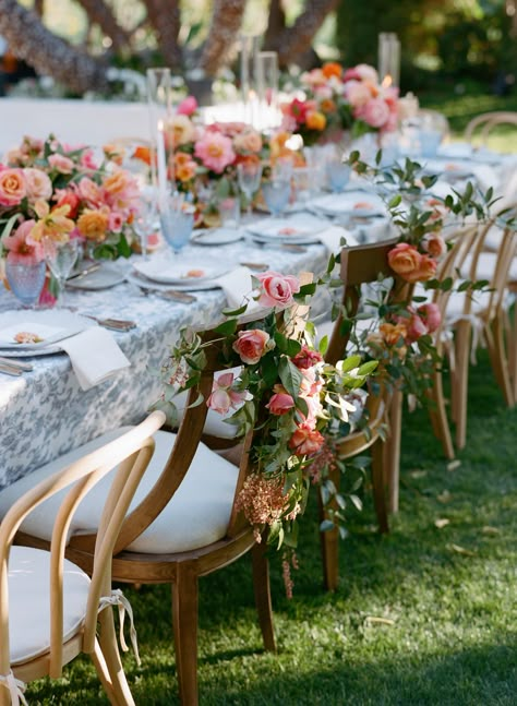 Special Chairs Citrus And Porcelain Wedding, Outdoor Floral Party, Wedding Table Chairs, Classic Colorful Wedding, Colorful Spring Wedding Palette, Spring Color Palette Wedding, Citrus Wedding Decor, Spring Wedding Tablescapes, Spring Mountain Wedding