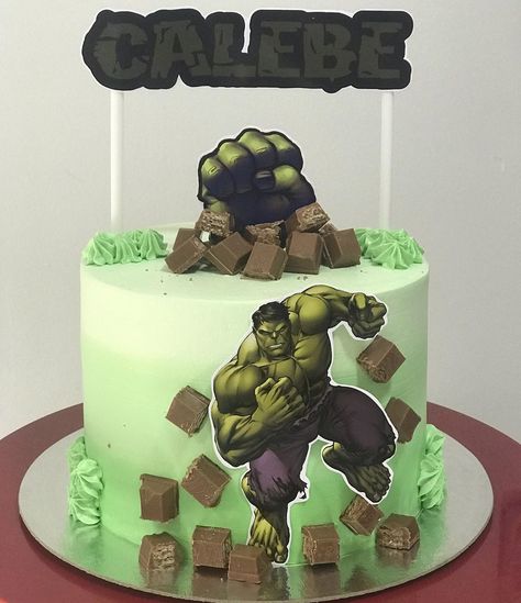 Hulk Theme Cake Design, Hulk Cake Ideas, Hulk Birthday Party Decorations, Bolo Do Hulk, Birthday Cakes Girls Kids, Hulk Birthday Cakes, Superhero Birthday Party Decorations, Hulk Cake, Hulk Birthday Parties