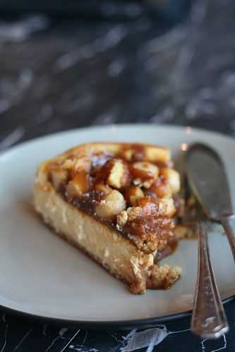 Ottolenghi caramel and macadamia cheesecake recipe – Life's Loves Macadamia Cheesecake, Yotam Ottolenghi Recipes, Ottolenghi Recipes, Vegan Cheesecake Recipe, Caramel Cheesecake, Yotam Ottolenghi, Cheesecake Recipe, Vegan Cake, Eat Dessert