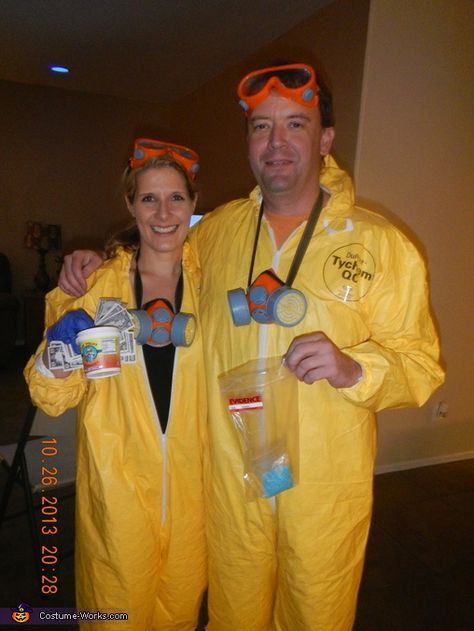 Paula: This is a photo of me and my husband. We came up with this costume because, we are both big Breaking Bad fans. I bought the Hazmat suits and mask... Walter White Halloween Costume, Breaking Bad Halloween Costume, Walter White Costume, Breaking Bad Halloween, Breaking Bad Costume, Jessie Halloween, Breaking Bad Jesse Pinkman, Hazmat Suits, Worst Costume