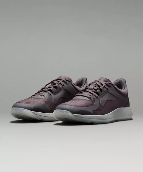 Discover great products at the best prices at Dealmoon. Lululemon Strongfeel Women's Training Shoe | Women's Footwear | lululemon. Price:$79.00 at lululemon Apl Sneakers, Light Pink Shoes, Womens Workout Shoes, Lululemon Running, Tennis Shop, Lift Off, Womens Training Shoes, Workout Shoes, Running Workout